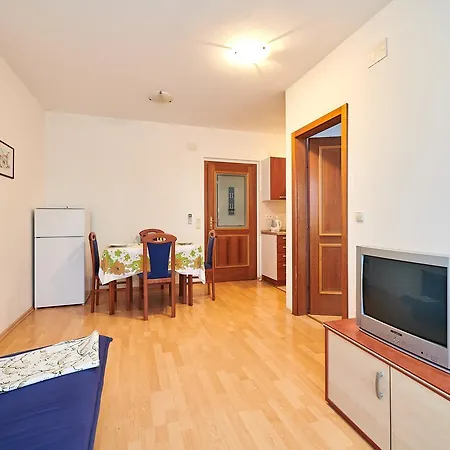 Appartments Tony * Zambratija (Istria)