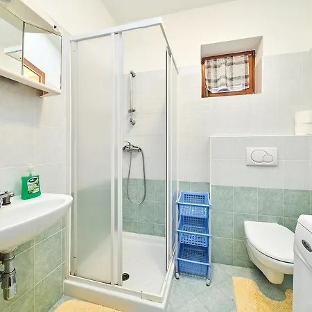 Appartments Tony * Zambratija (Istria)